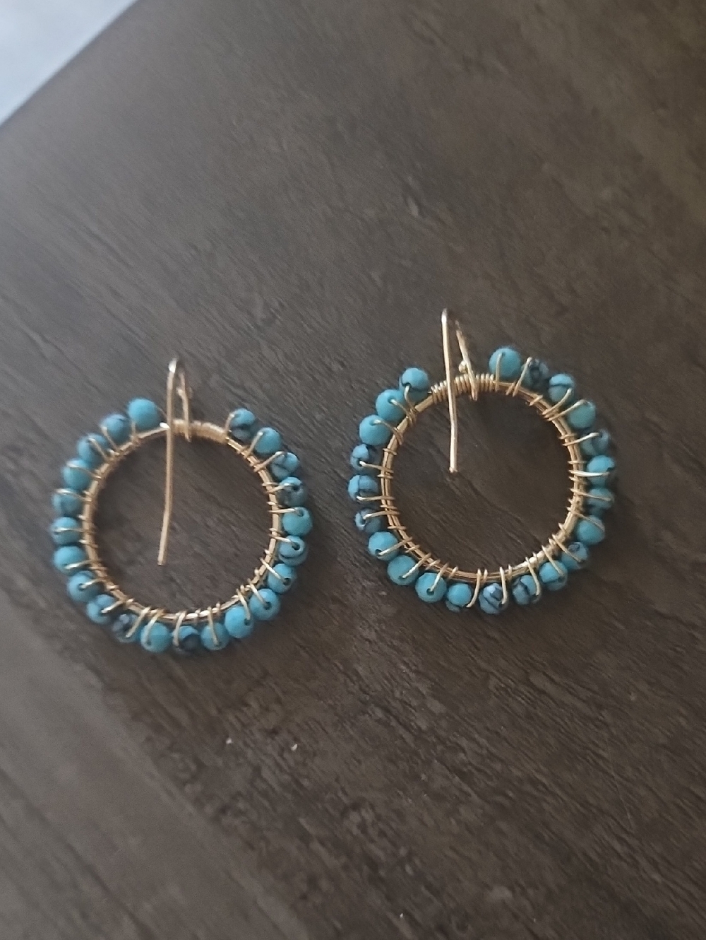 NATURAL LIFE Turquoise Bead Hoop Earrings with Gold Wire